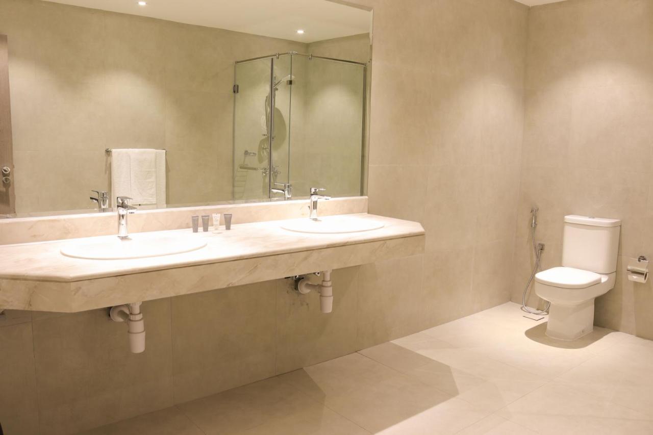 Infinity Tower Suites Wll Manama Exterior photo