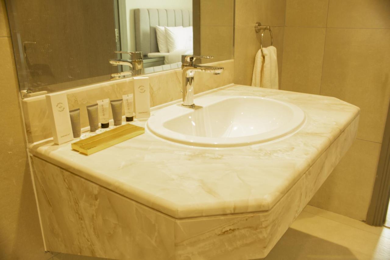 Infinity Tower Suites Wll Manama Exterior photo
