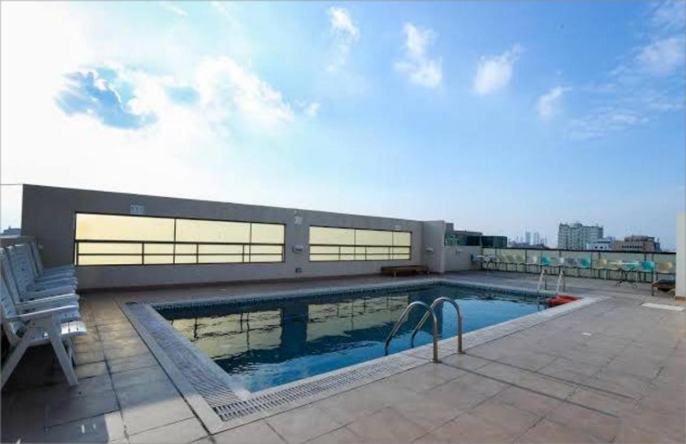 Infinity Tower Suites Wll Manama Exterior photo
